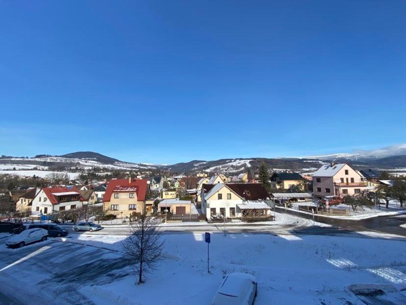 Апартаменты Apartman Na Vysine Врхлаби Экстерьер фото