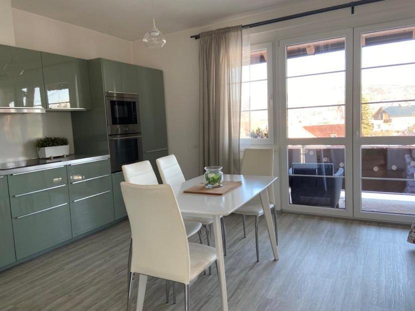 Апартаменты Apartman Na Vysine Врхлаби Экстерьер фото